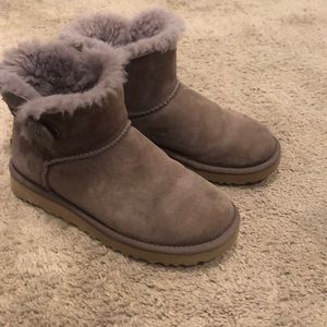 Bailey Button Uggs